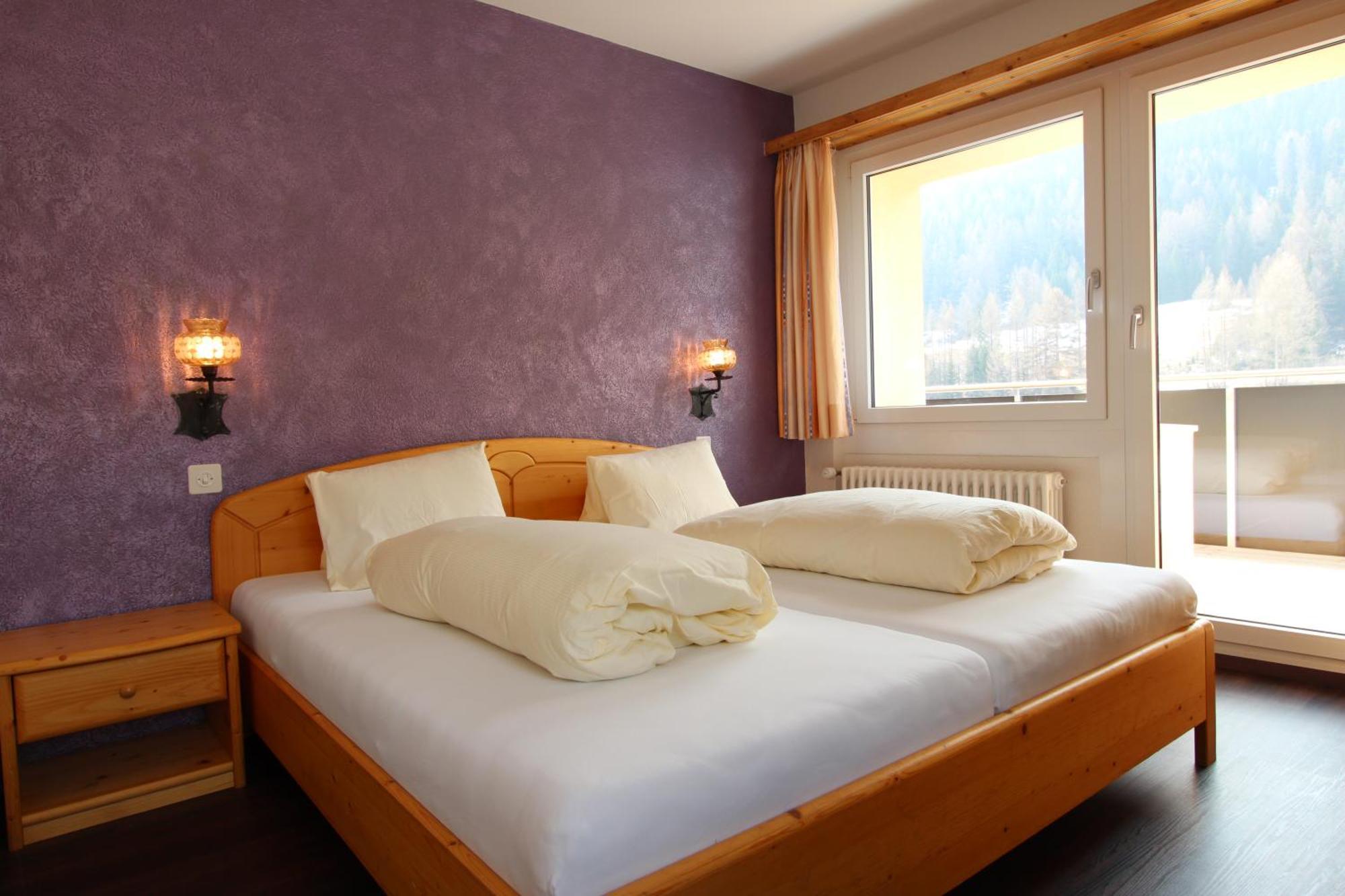 Hotel Al Rom Tschierv Habitación foto