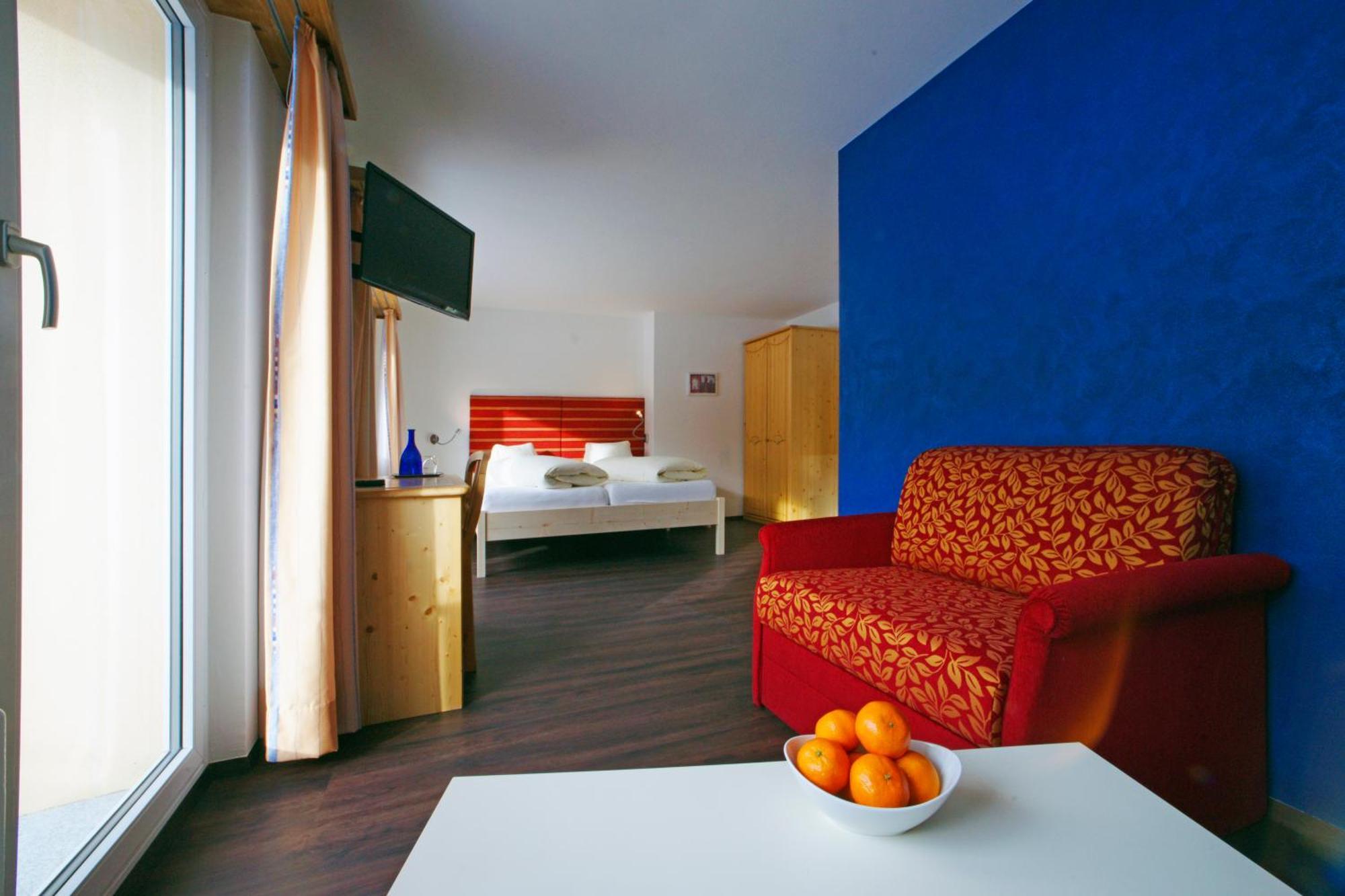 Hotel Al Rom Tschierv Habitación foto