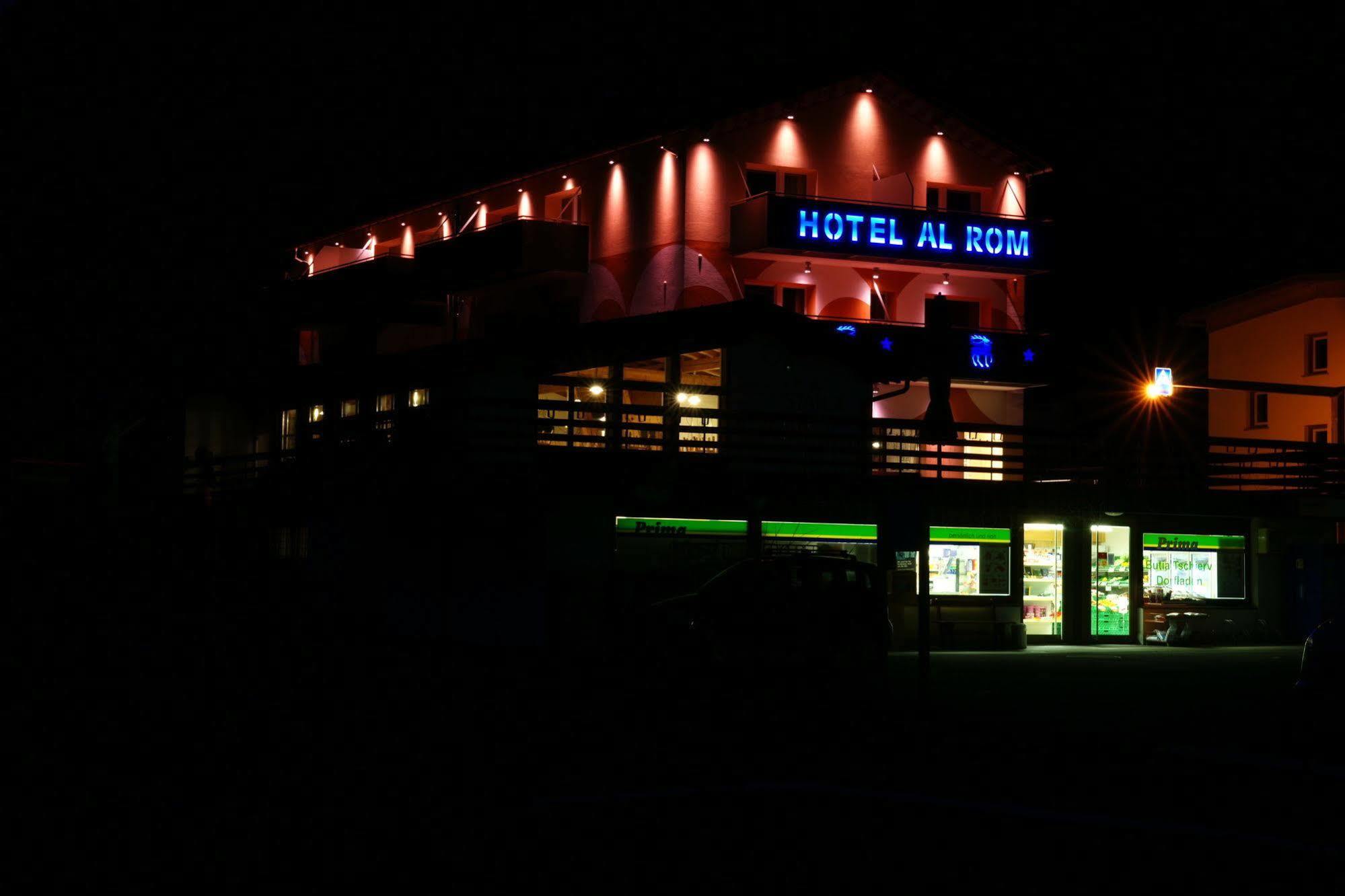 Hotel Al Rom Tschierv Exterior foto